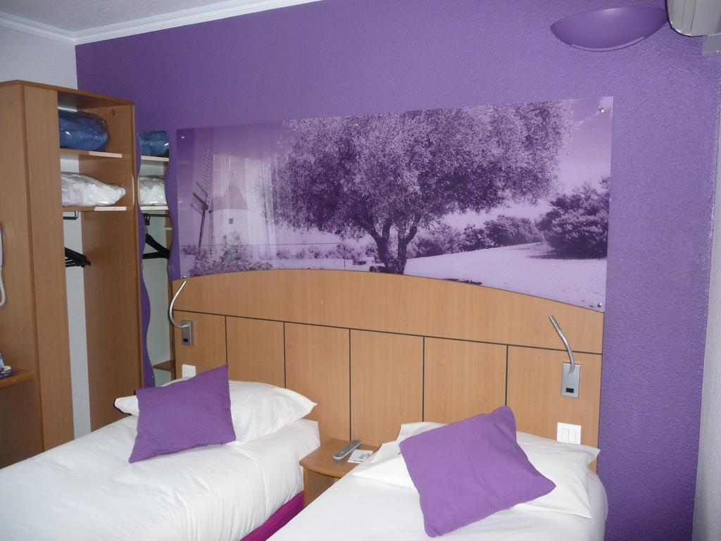 Kyriad Direct Arles Zewnętrze zdjęcie