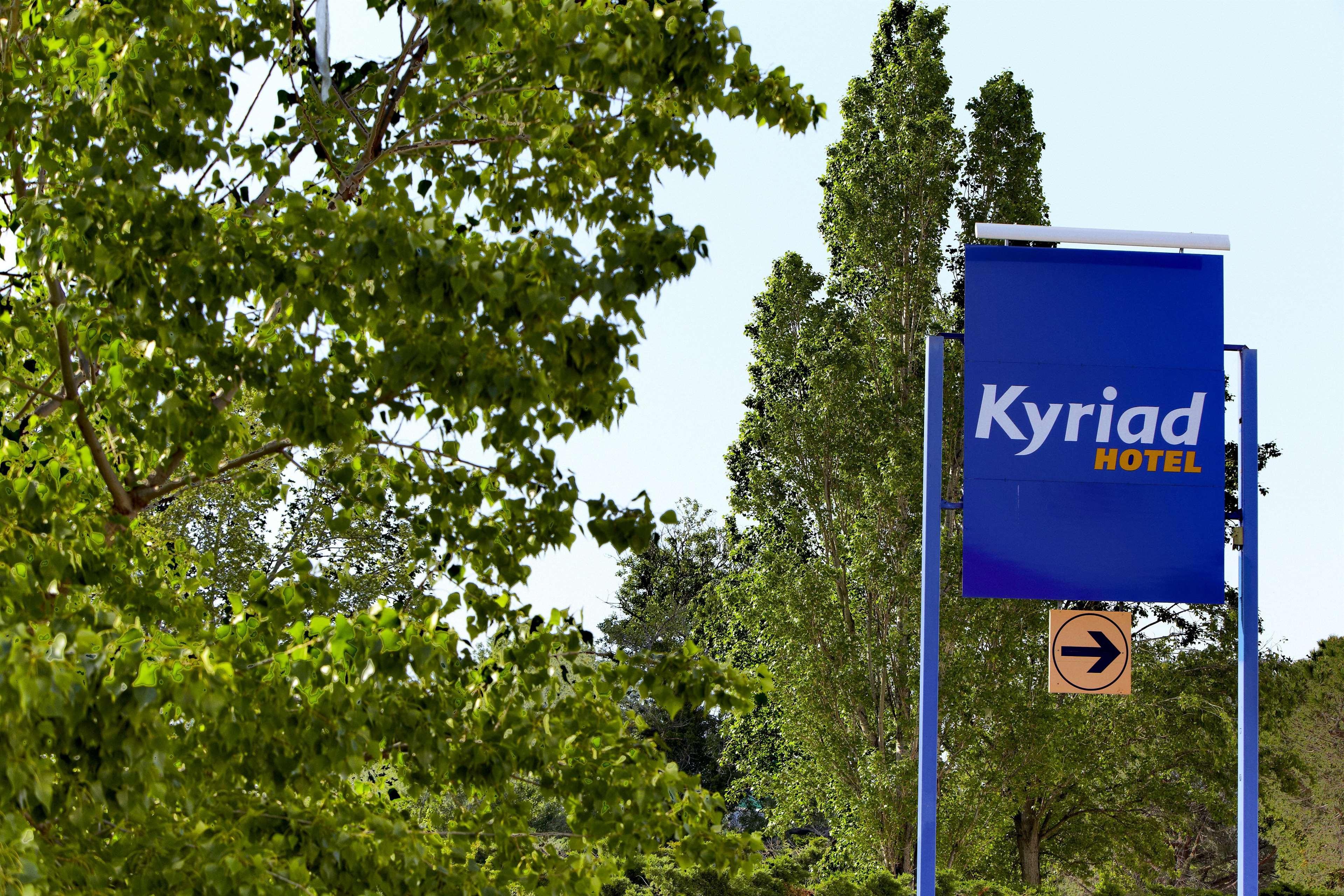 Kyriad Direct Arles Zewnętrze zdjęcie